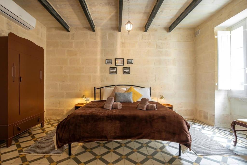 Chic, Stylish & Spacious Flat In Central Valletta Exterior photo