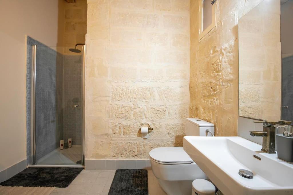 Chic, Stylish & Spacious Flat In Central Valletta Exterior photo