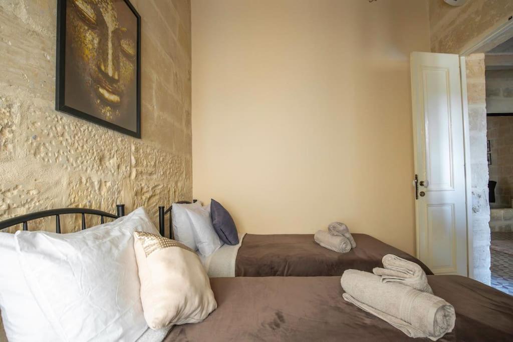 Chic, Stylish & Spacious Flat In Central Valletta Exterior photo